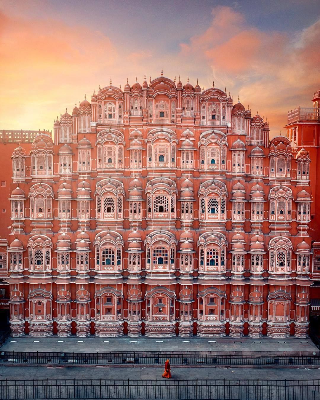 Unveiling Rajasthan: Experience the Magic of Jaipur & Udaipur